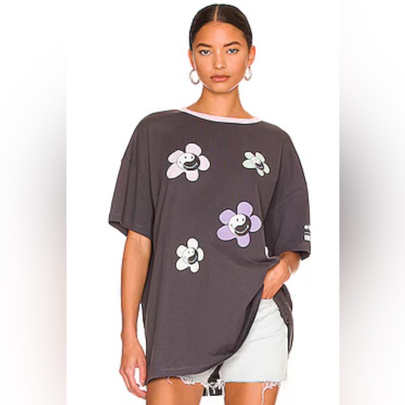NWOT BSR Smiley By Samii Ryan Good Vibes Oversized Tee in Charcoal size M - Picture 1 of 7